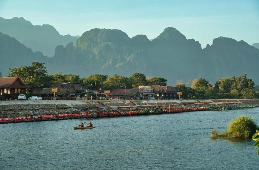 Vang Vieng Th Central Park Hotel Exterior photo