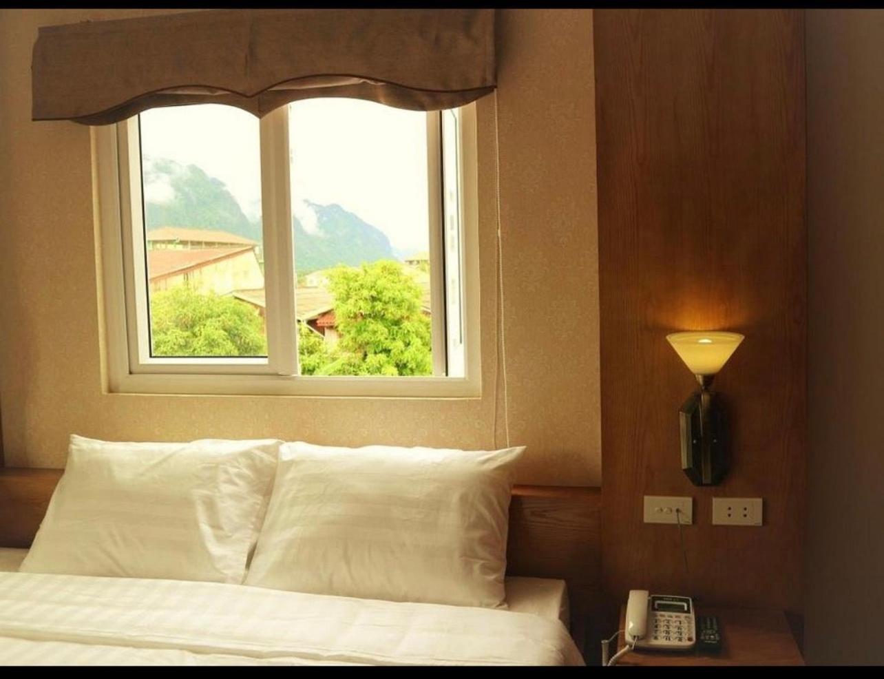 Vang Vieng Th Central Park Hotel Exterior photo